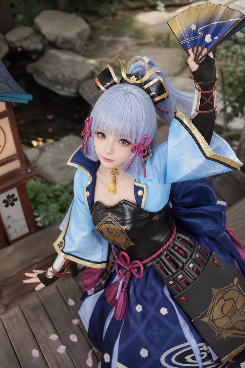 写实风格蓝色水之女神 Cosplay 2