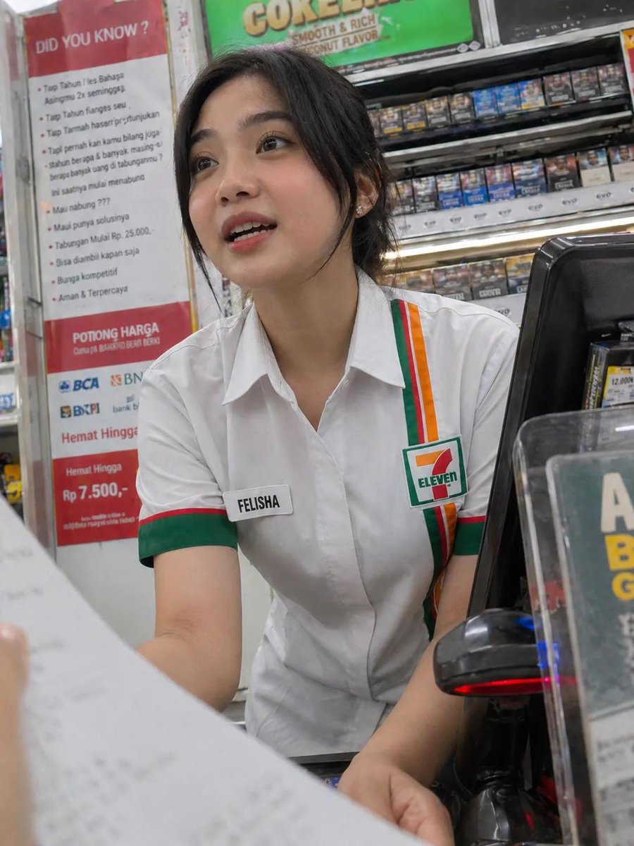 便利店收银员抓拍 4