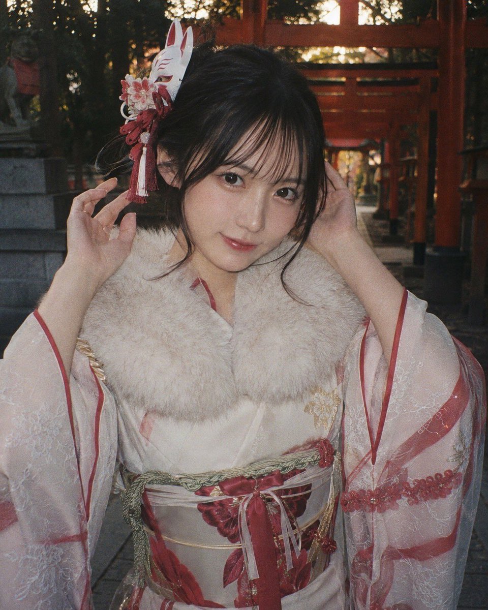 神社和服肖像（面部遮挡）
