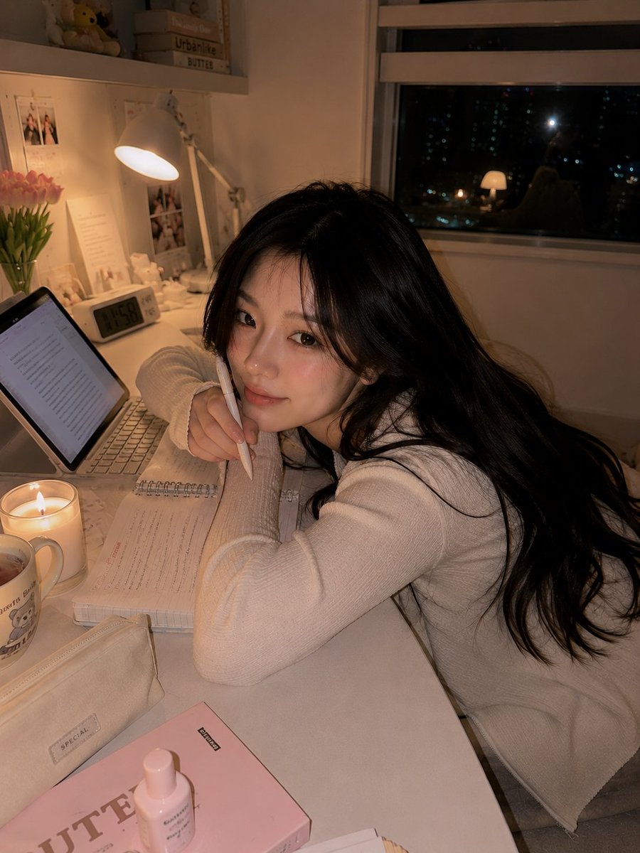 温馨书房夜间肖像 3