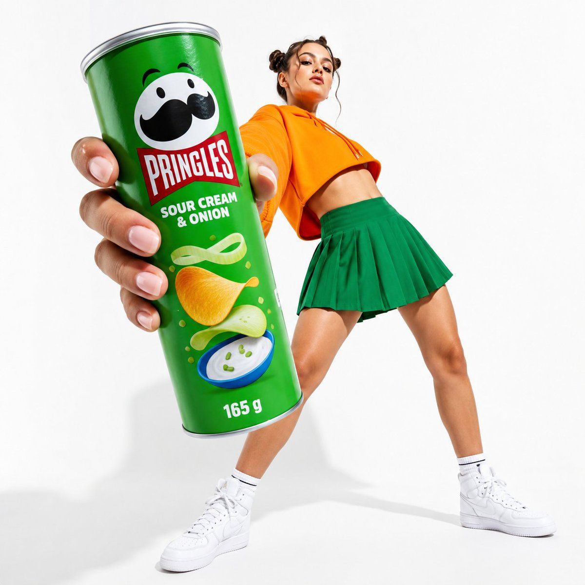 电商主图 - 超大号 Pringles 时尚广告